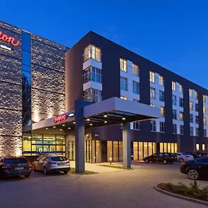 Hampton By Hilton Airport Отель